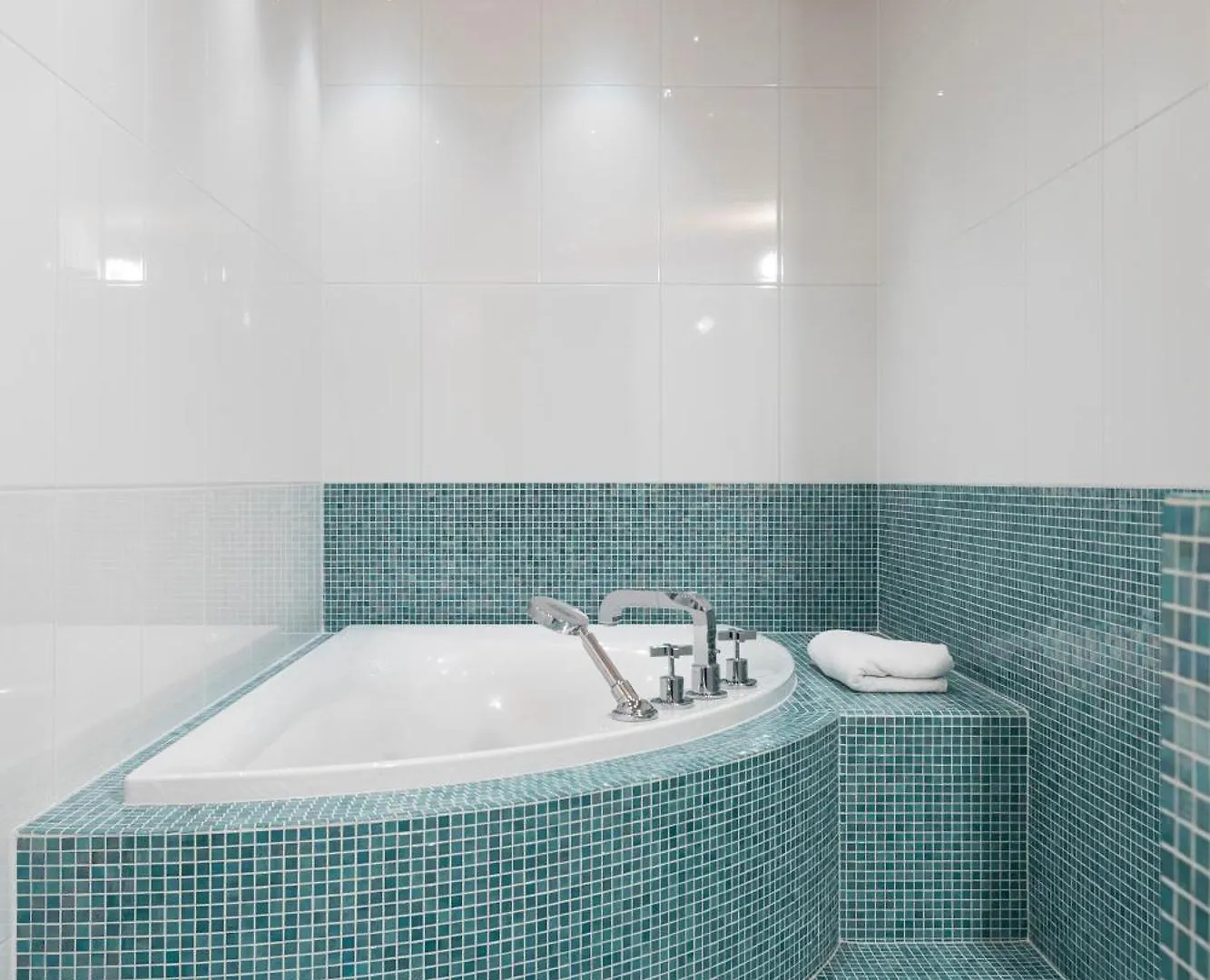 2Ndhomes Beautiful Kamppi Center Apartment With Spa & Terrace 赫尔辛基