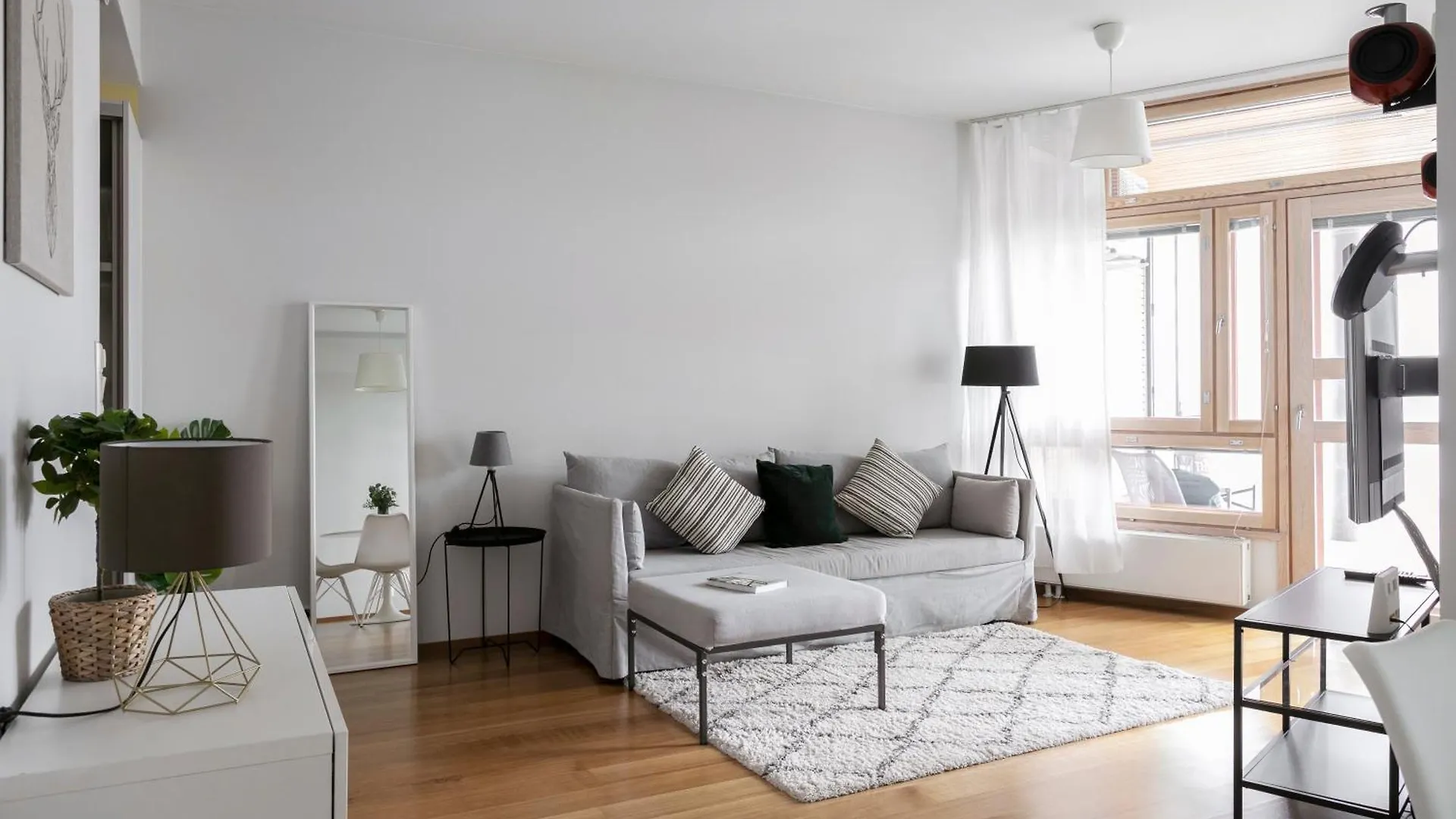 2Ndhomes Beautiful Kamppi Center Apartment With Spa & Terrace 赫尔辛基